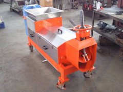 釀酒設(shè)備-螺旋擠壓機(jī)